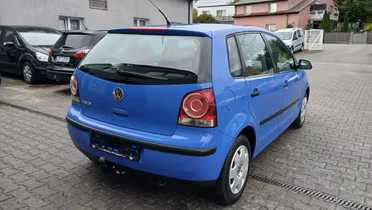 VOLKSWAGEN Polo