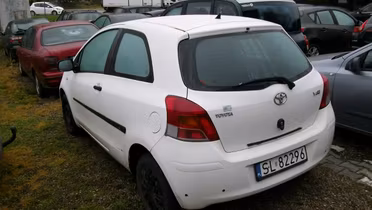 TOYOTA Yaris