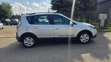 RENAULT Scenic