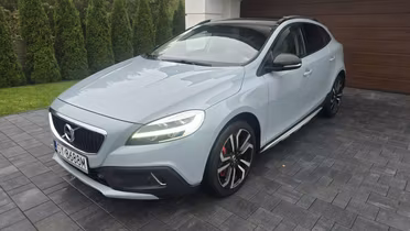 VOLVO V40 Cross Country