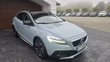 VOLVO V40 Cross Country