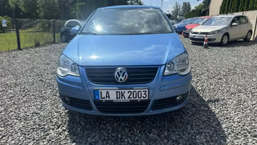 VOLKSWAGEN Polo