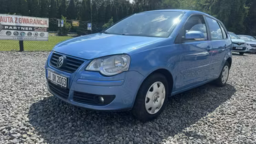 VOLKSWAGEN Polo