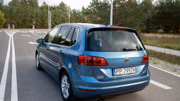 VOLKSWAGEN Golf Sportsvan