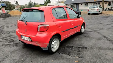 TOYOTA Yaris