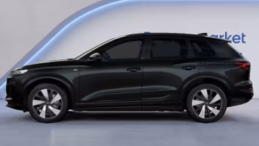 AUDI Q6