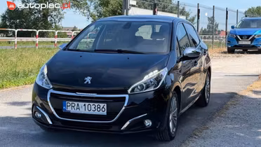 PEUGEOT 208