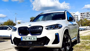 BMW iX3