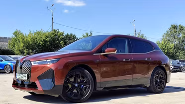 BMW iX
