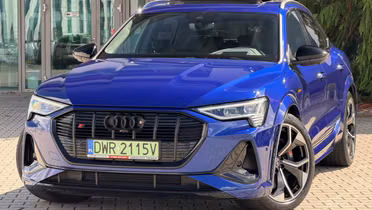 AUDI e-tron Sportback