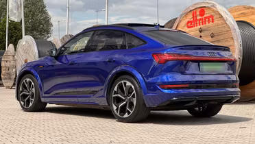 AUDI e-tron Sportback
