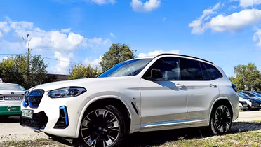 BMW iX3