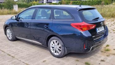 TOYOTA Auris