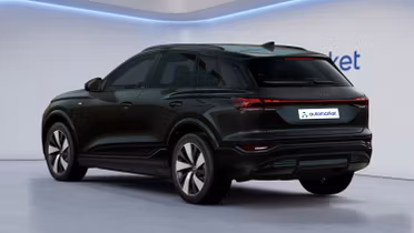 AUDI Q6