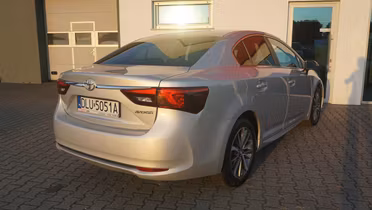 TOYOTA Avensis