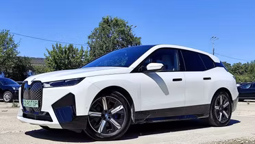 BMW iX