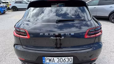 PORSCHE Macan
