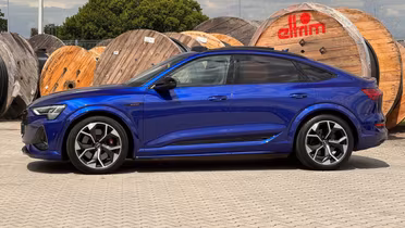 AUDI e-tron Sportback