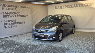 TOYOTA Yaris