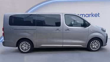 PEUGEOT Traveller