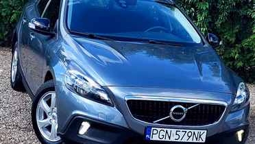 VOLVO V40 Cross Country