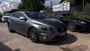 VOLVO V40