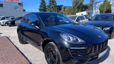 PORSCHE Macan