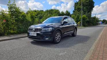 VOLKSWAGEN Tiguan