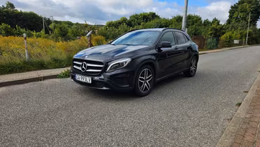 MERCEDES-BENZ GLA