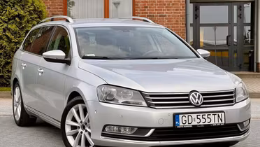 VOLKSWAGEN Passat