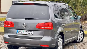 VOLKSWAGEN Touran