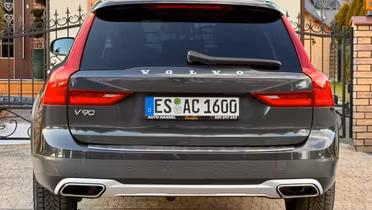 VOLVO V90