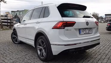 VOLKSWAGEN Tiguan