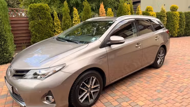 TOYOTA Auris