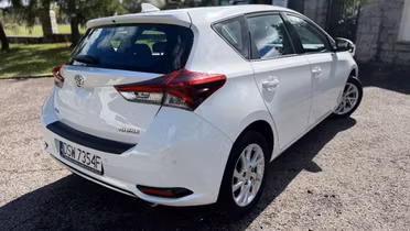 TOYOTA Auris