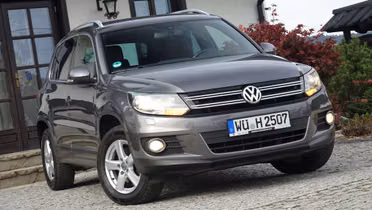 VOLKSWAGEN Tiguan