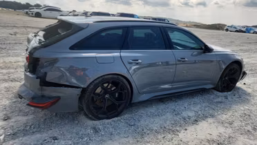 AUDI RS6 Avant