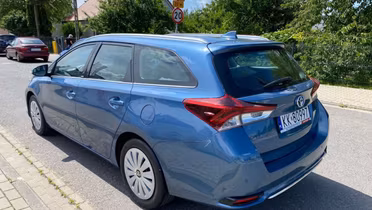 TOYOTA Auris
