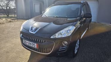 PEUGEOT 4007