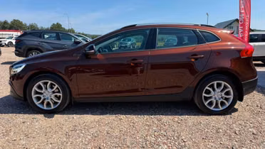 VOLVO V40 Cross Country