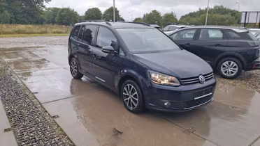 VOLKSWAGEN Touran