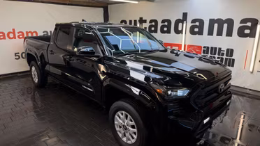 TOYOTA Tacoma