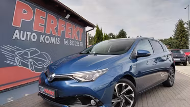 TOYOTA Auris