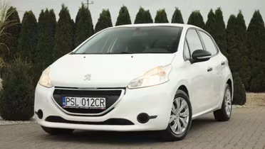PEUGEOT 208