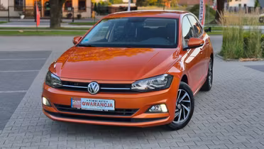 VOLKSWAGEN Polo