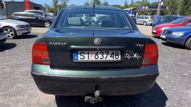 VOLKSWAGEN Passat
