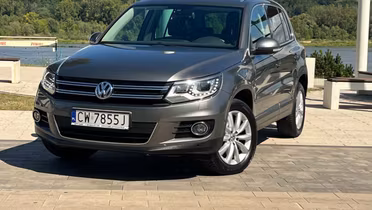 VOLKSWAGEN Tiguan