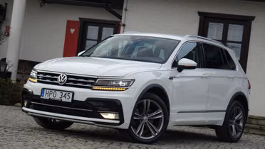 VOLKSWAGEN Tiguan