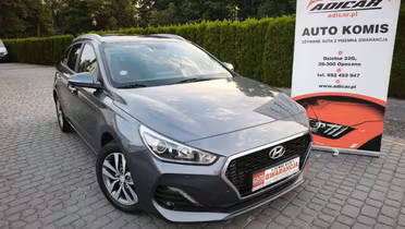 HYUNDAI i30