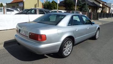 AUDI A8